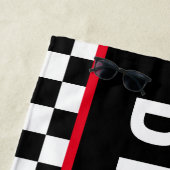名前レーシング赤い白の黒いチェッカーボードパターン ビーチタオル (インサイチュ)