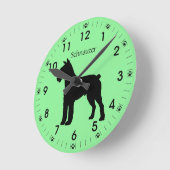 名前入りなシュナウツァー犬のシルエット ラウンド壁時計 (傾斜)