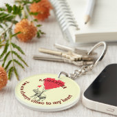 名前入りなロマンチックな象および赤いハート キーホルダー (正面右)