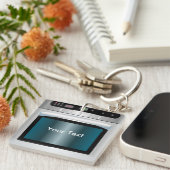 名前入りな文字が付いているオーブンのグラフィック キーホルダー (正面右)