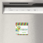 名前入りな本に坐っているかわいい本の虫 マグネット (インサイチュ (食洗機))