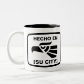 名前入りなHecho enオークランドのpersonalizadoのカスタム ツートーンマグカップ (左)