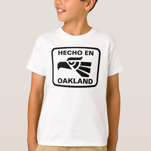 名前入りなHecho enオークランドのpersonalizadoのカスタム Tシャツ (正面)