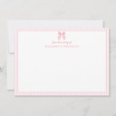 名前入りのピンクの蝶ネクタイ ストライプ 赤ちゃん女の子のステーショナリー サンキューカード (正面)