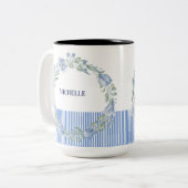 名前入りの花のリース マグカップ (正面左)