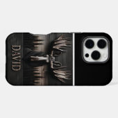 名前入りヘラジカの頭部彫刻 iPhoneケース (裏面横)