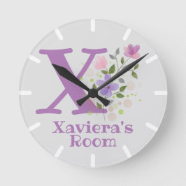 名前入り子供部屋時計 Xaviera &イニシャル ラウンド壁時計