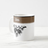 名前入り黒と白の雪に覆われた松ぼっくり コーヒーマグカップ (正面左)
