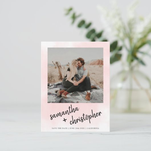 名前日付を保存するタイポグラフィピンクの写真 案内ポストカード (スタンド正面)
