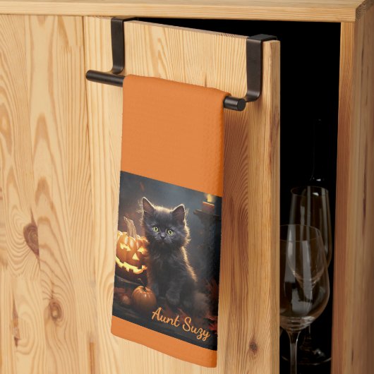 名前、かわいいハロウィーンの子猫、ハロウィーンのカボチャのちょうちん キッチンタオル (三つ折り)