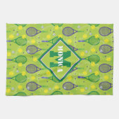 名前&イニシャル、グリーン&パープルテニスラケット付き キッチンタオル (横)