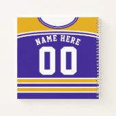 名前&ナンバーパープル金ゴールドホッケージャージー ノートブック (裏面)