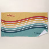 名前、ビーチ波ストライプの色、ミッドセンチュリーモダン色 ビーチタオル (正面)