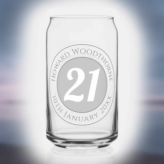 名前、年齢、誕生日を持つ誕生祝い ガラス缶