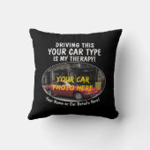 名前、彼の車の写真、文字、ドライブはセラピー クッション (裏面)