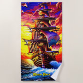 名前、様式化された茶色の海賊帆船を追加 ビーチタオル (正面)