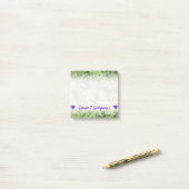 名前; 緑の両掛けの低木のタイプ植物の写真 ポストイット (デスク上)