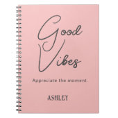 名前、良いスタイリッシュバイブピンクスペインのスパイラル ノートブック (正面)