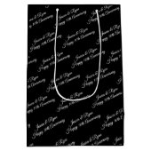 名前、記念日、白いスクリプト、黒 ミディアムペーパーバッグ (裏面)