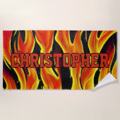 名前、赤オレンジ色の炎を黒に追加 ビーチタオル (正面)