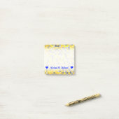 名前; 黄色および灰色は正方形パターンをタイルを張りました ポストイット (デスク上)