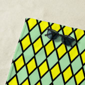 名前 + 黄色および緑のダイヤモンドの形パターン ビーチタオル (インサイチュ)