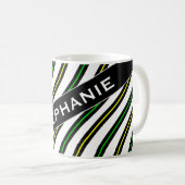 名前 + 黒く、黄色及び緑の波状ラインパターン コーヒーマグカップ (正面右)