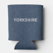 名前、Quilled Yorkshire White Rose、Blue Denim 缶クーラー (裏面)