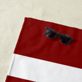 名前Burgundyモダンパタストライプのーン ビーチタオル (インサイチュ)