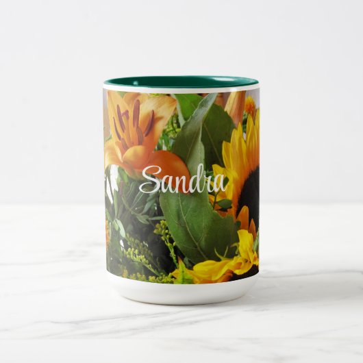 名前on美しい秋のひまわり15oz ツートーンマグカップ (中央)