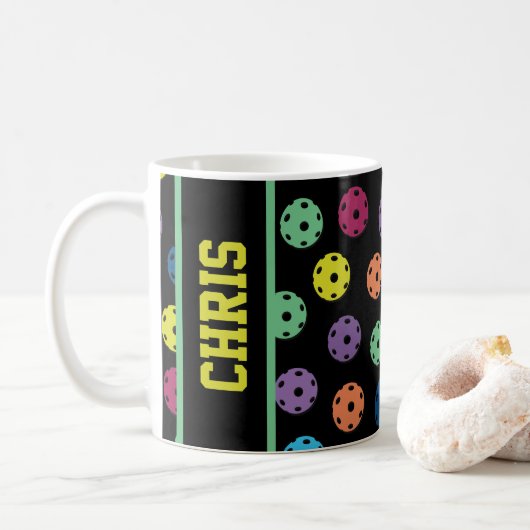 名前Pickleball：黒いC上のより多くのpickleball コーヒーマグカップ (ドーナツ)