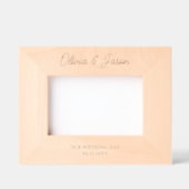 名結婚パーソナライズされたミニマル形記念 レーザー彫刻フレーム (正面)