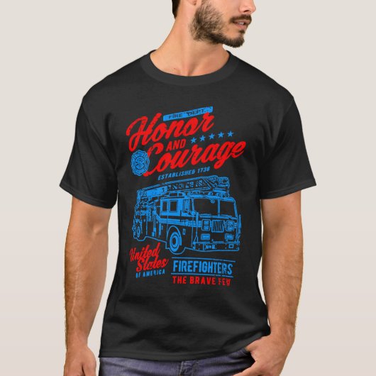 名誉と勇気ファイヤー消防署消防車 Tシャツ (正面)