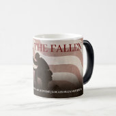 名誉を与え落ちたる モーフィングマグカップ (正面右)