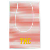 名門私立校風のストライプイニシャルオレンジ色の白い黄色モダン ミディアムペーパーバッグ (正面)