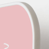 名門私立校風の赤面ピンク手書きスクリプモノグラムのト ピックルボールラケット (左詳細)