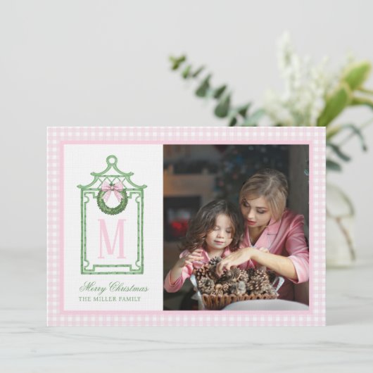 名門私立校風のChinoiserie Christmas Pagodaモノグラム 招待状 (スタンド正面)