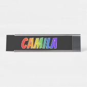 名"CAMILA": おもしろいの虹の着色 デスクネームプレート (正面)