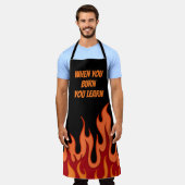 「君が燃え学る」料理 エプロン (着用した状態)