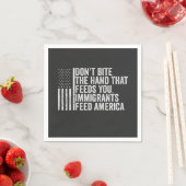 君のアメリカ人の手を食べ物を与え噛みつるな スタンダードカクテルナプキン (インサイチュ)