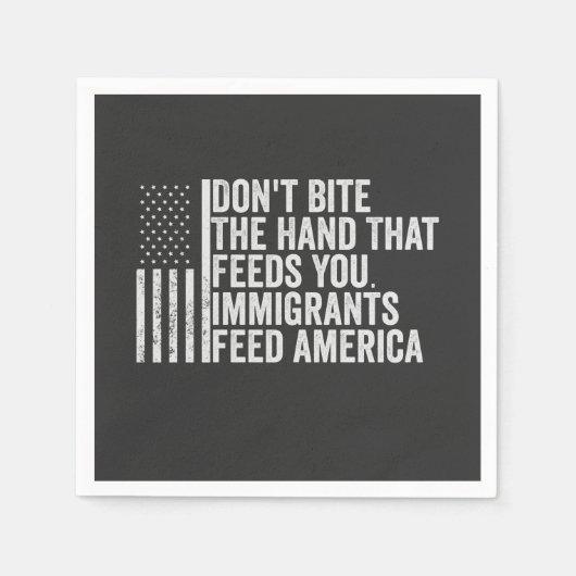 君のアメリカ人の手を食べ物を与え噛みつるな スタンダードカクテルナプキン (正面)