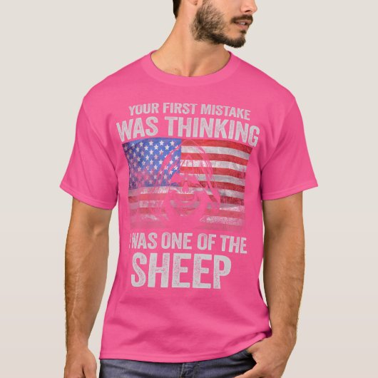 君の最初の間違い考えるは、僕がSの一人だった Tシャツ (正面)