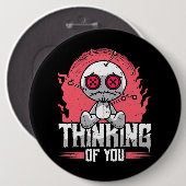 君の考えブードゥー人形Mのために可愛くて不気味な 缶バッジ (正面&裏面)