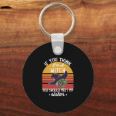 君はもし考え姉に逢うならばわたしが魔女だ キーホルダー (正面)