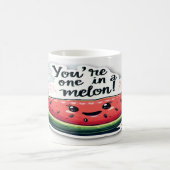 君はメロンに入っている – おもしろいとフルーティー コーヒーマグカップ (中央)