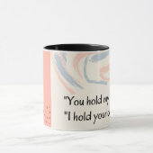君は僕のハートを持ってコーヒーを持っている | カップルのマグカップ マグカップ (中央)