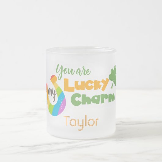 君は僕の幸運なSt patricks day フロストグラスマグカップ (中央)