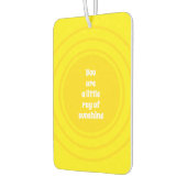 君は太陽の光の小さな黄色い太陽のカスタム カーエアーフレッシュナー (左)