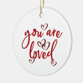 君は愛され絡み合った赤いハート セラミックオーナメント (左)