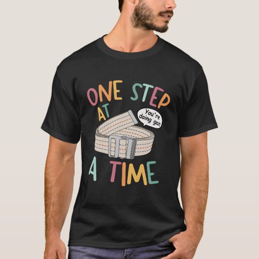 君は身体の歩調を覚えてセラピストしている Tシャツ (正面)